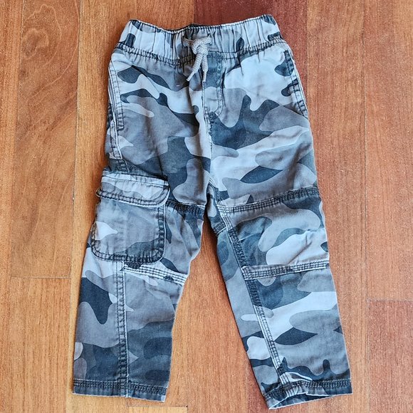 OshKosh B'gosh Other - OshKosh B'gosh Toddler Gray Camo Cargo Pants Size 2T